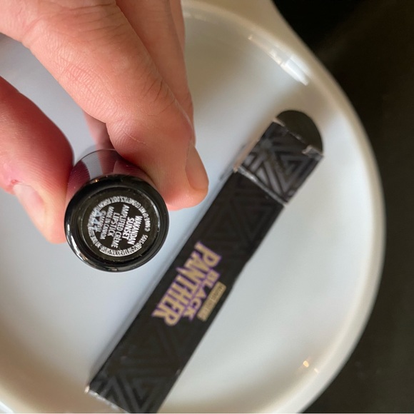 MAC x Marvel Studios Black Panther Lipstick in Wakandan Sunset - Picture 10 of 12